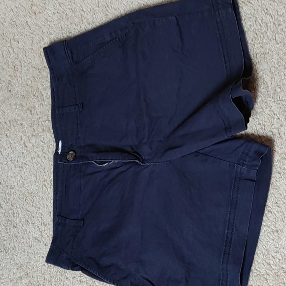 Gap Shorts 5" - Picture 2 of 6